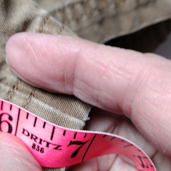 Cabela's cargo shorts  - Picture 3 of 8